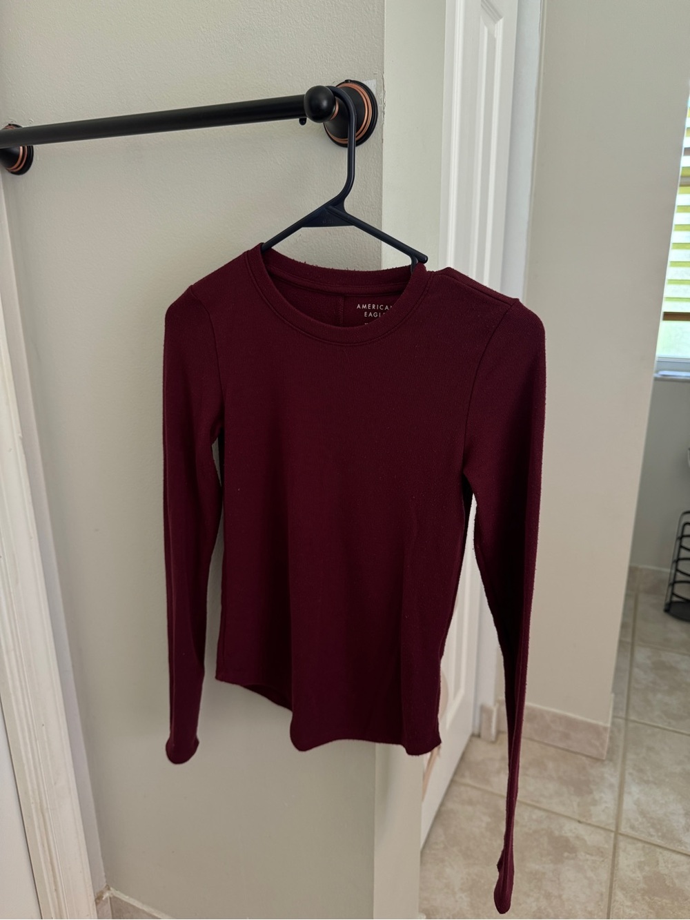 American Eagle Outfitters Long Sleeve Ribbed Tee in Maroon
